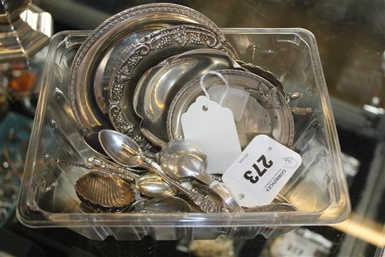 Pair 800 standard silver leaf-shaped dishes, cast vineous decoration & 6 similar pin dishes, inc 2 pairs, silver etc(-)